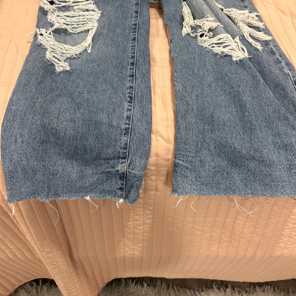 Forever 21 Ripped Jeans - Picture 6 of 6